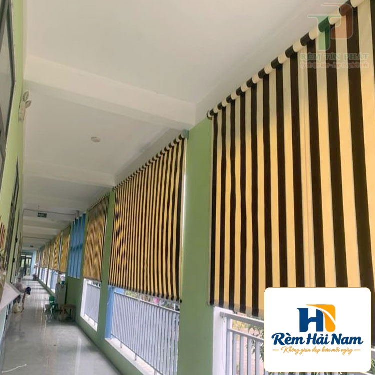 Bạt che nắng mưa ngoài trời giá rẻ VN003