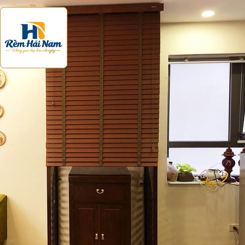 Rèm sáo gỗ che bàn thờ RGBT07